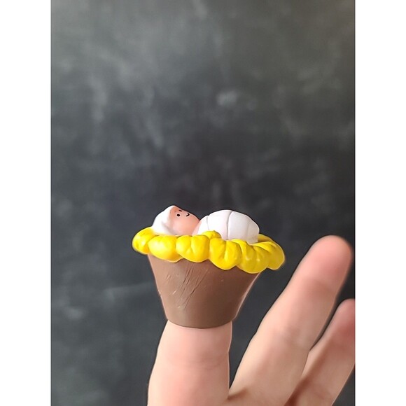 Nativity Plastic Finger Puppet Set Vintage - Picture 3 of 10